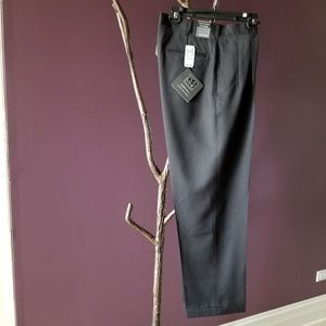 Jos. A. Bank Traveler's Pants 35x30 Charcoal NWT